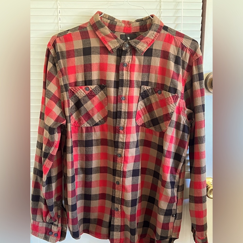 Junk Food Clothing men’s long sleeve red and brown flannel shirt size XL